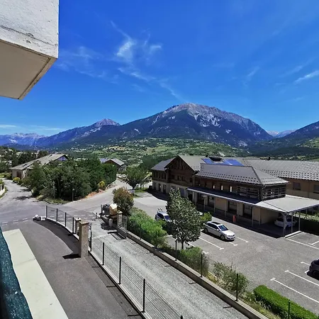 Appartement A 5Min Du Centre Ville D'Embrun Exterior photo