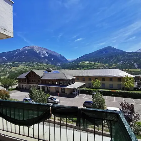 Appartement A 5Min Du Centre Ville D'Embrun Exterior photo