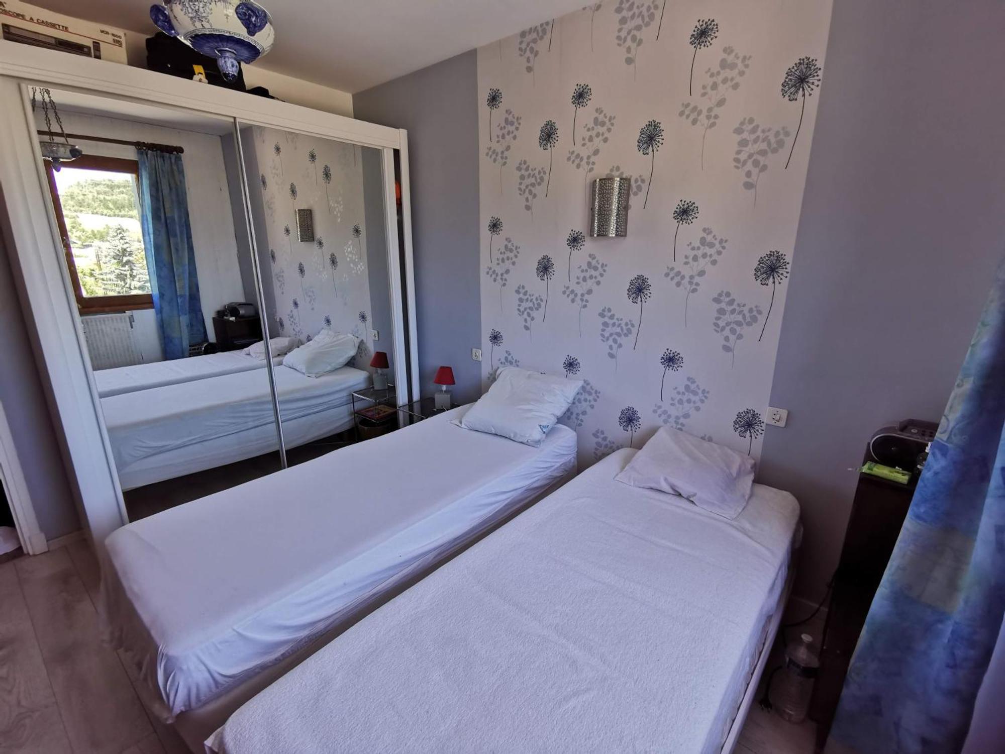 A 5min Du Centre D'embrun Appartement