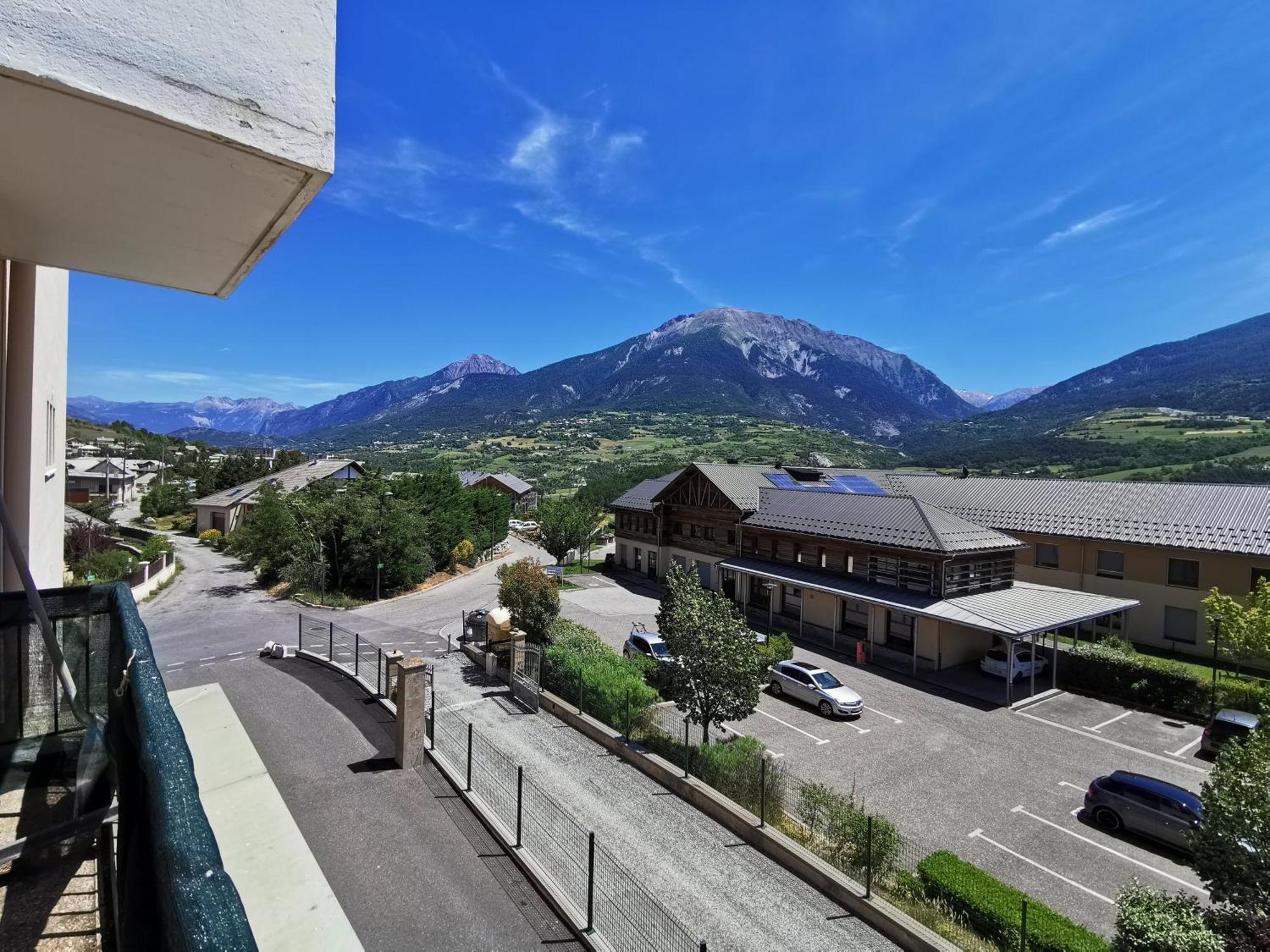 Appartement A 5min Du Centre D'embrun *